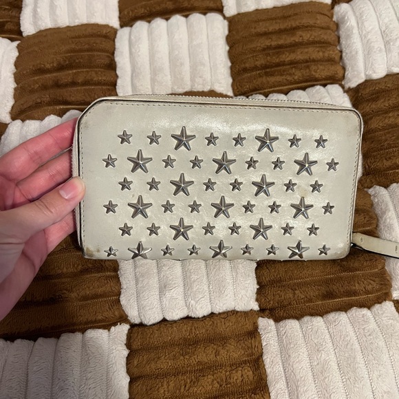 Jimmy Choo Star Studded Wallet in light gray - Picture 2 of 8